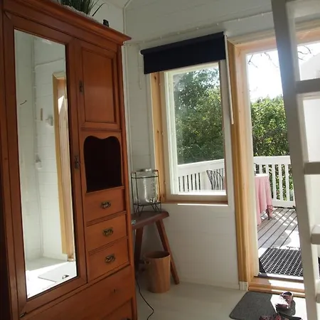 Soederstrand Pihlaja Bed & Breakfast *